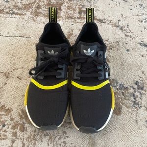 Adidas NMD R1 “Thunder”